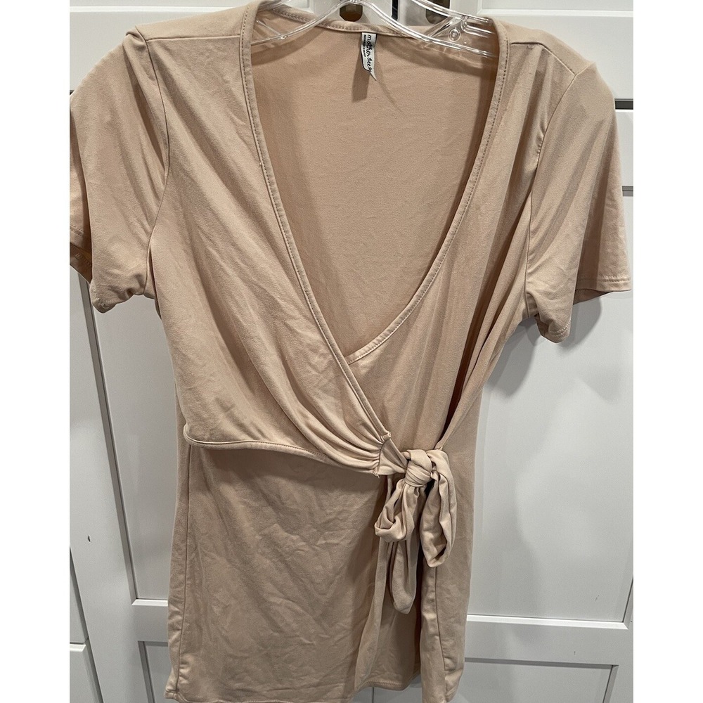 Mother Bee Maternity Light Mocha Tie-Accent Maternity Surplice Top Sz M AK98